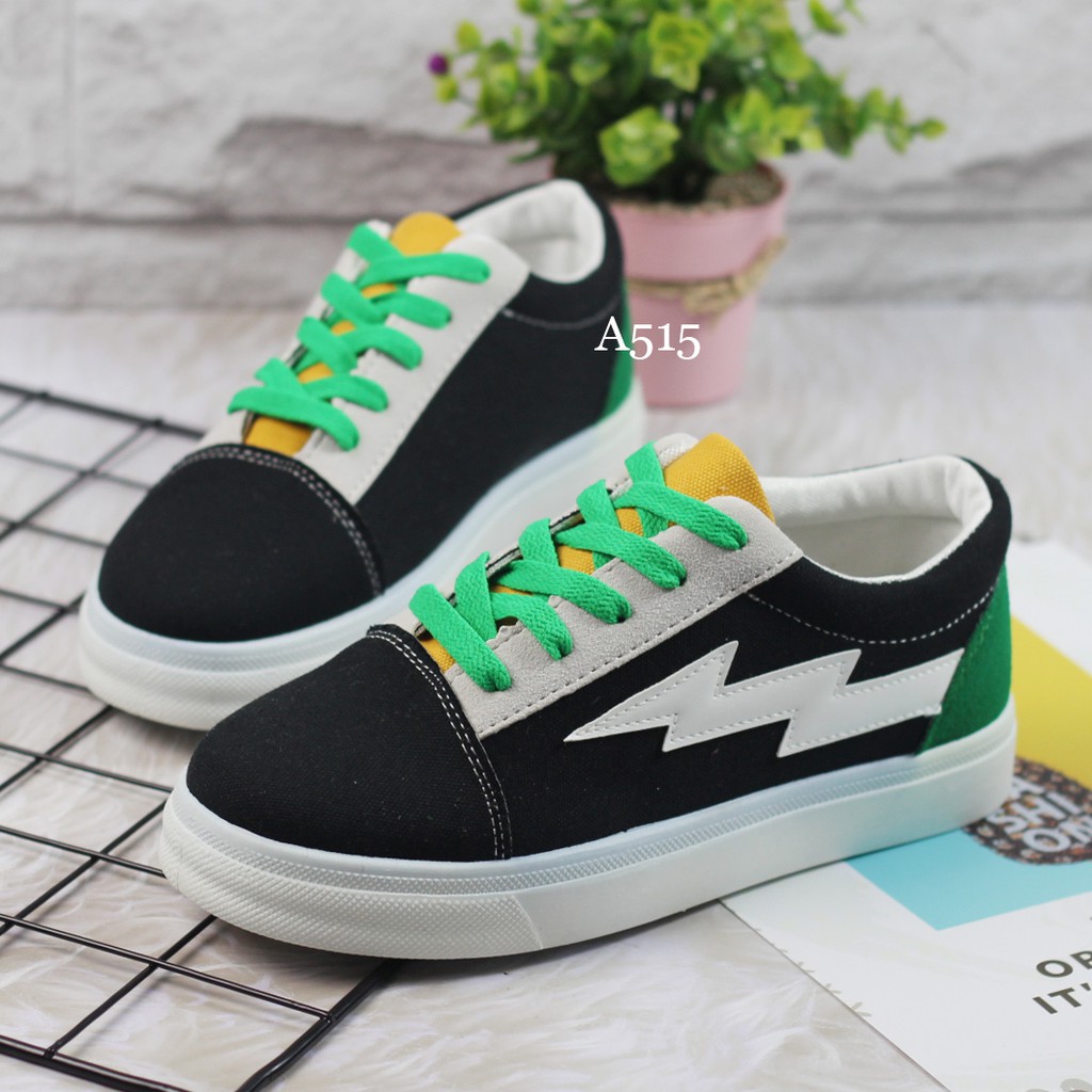 Sepatu sneakers A515