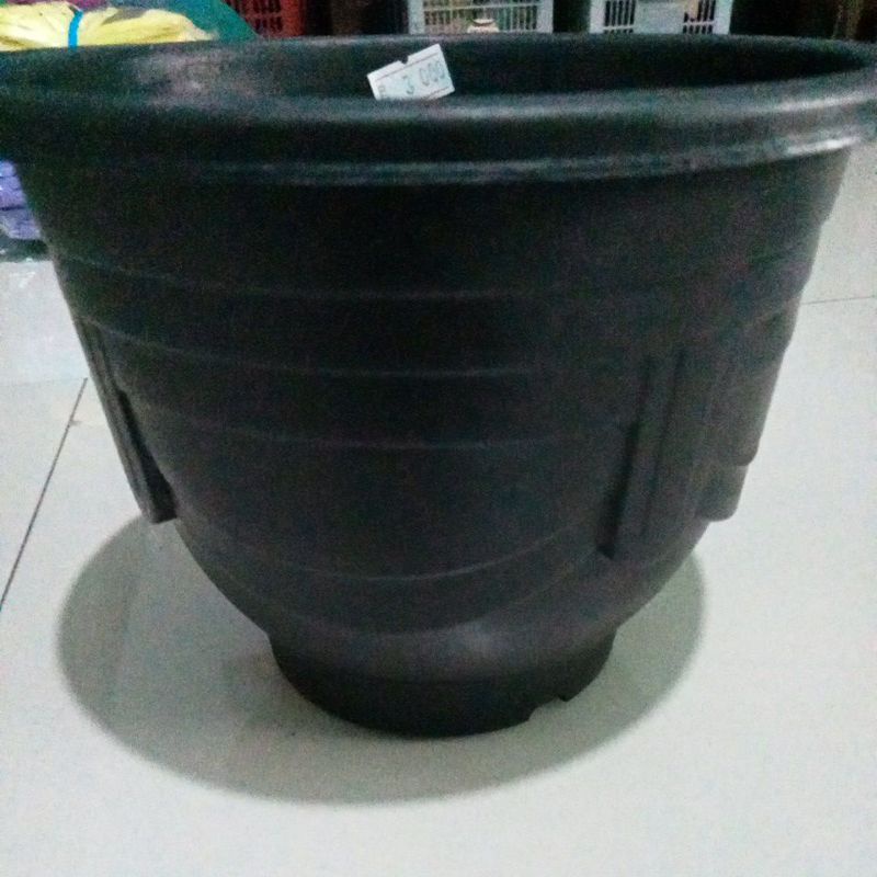 pot bunga agr 18 hitam