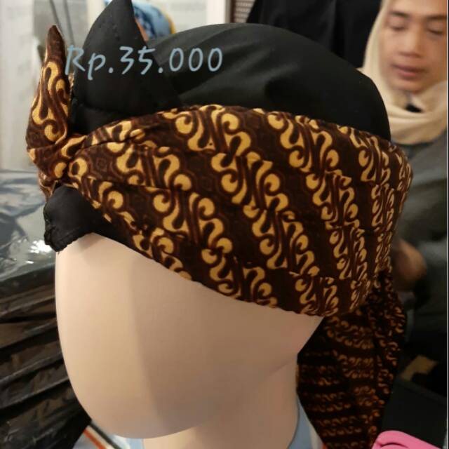 Iket kepala sunda (Bendo)