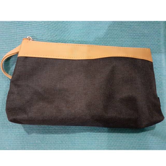 POUCH BIRU CREAM