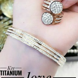 Titanium Set Gelang Dan Cincin Wanita 049