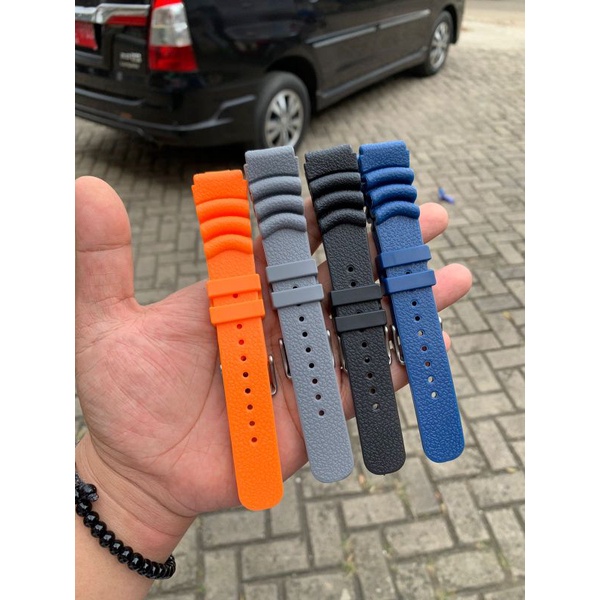 Strap Tali Jam Tangan Ruber model Seiko size 22MM