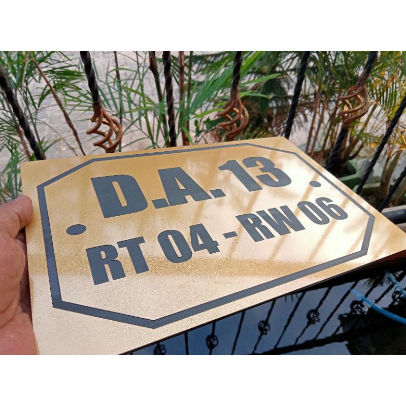 Papan Nomor Rumah Acrylic