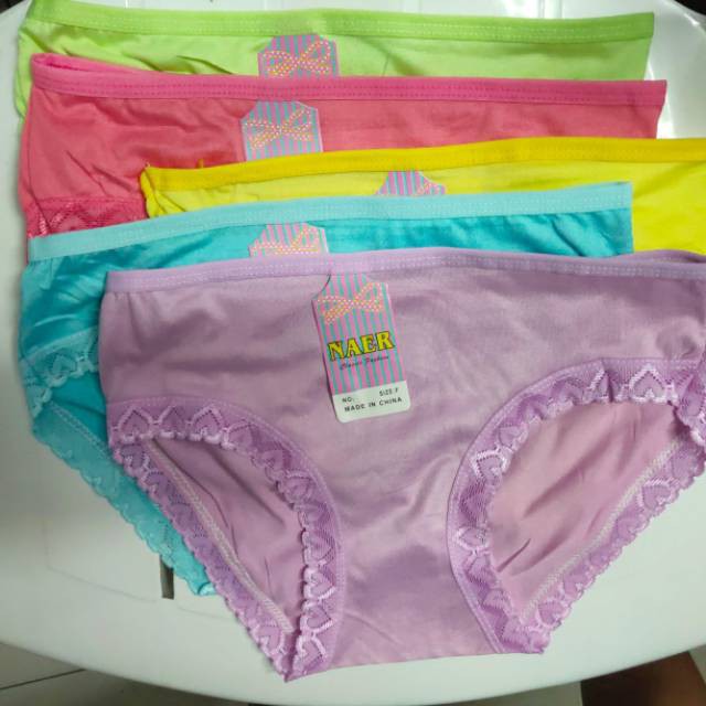 3 Pcs Celana Dalam Wanita Anak / Remaja Model Renda Polos Random Merk