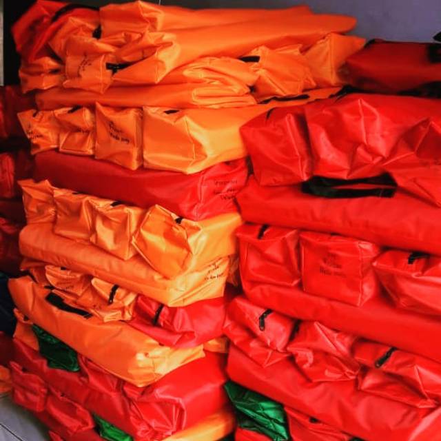 Tenda Anak Karakter 120 cm x 120 cm