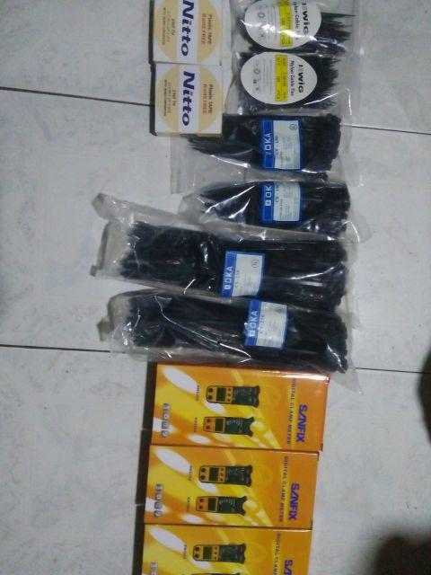 Tang Ampere Meter Digital / Clamp Multimeter Tipe 266