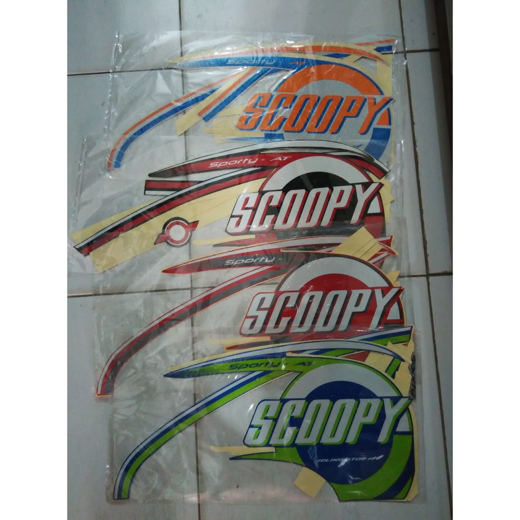 Striping Scoopy 2015