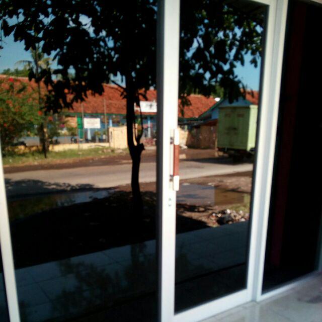 Kaca Film Hitam Riben Untuk Kantor Dan Rumah