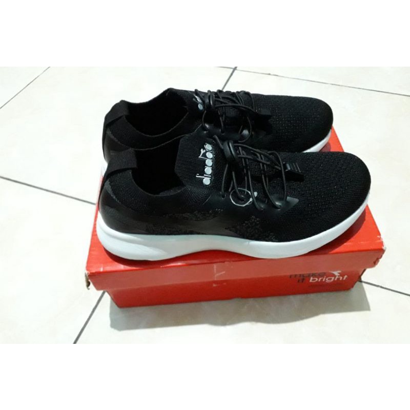 Sepatu Original Diadora Zello JR size 36 untuk Anak tanggung atau gadis