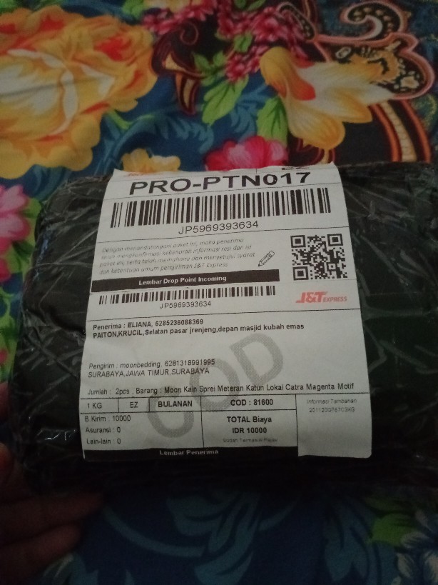 Moon Kain Sprei Meteran Katun Lokal Catra Magenta Melisa Mellisa Daun Minimalis & Bunga Carmelita