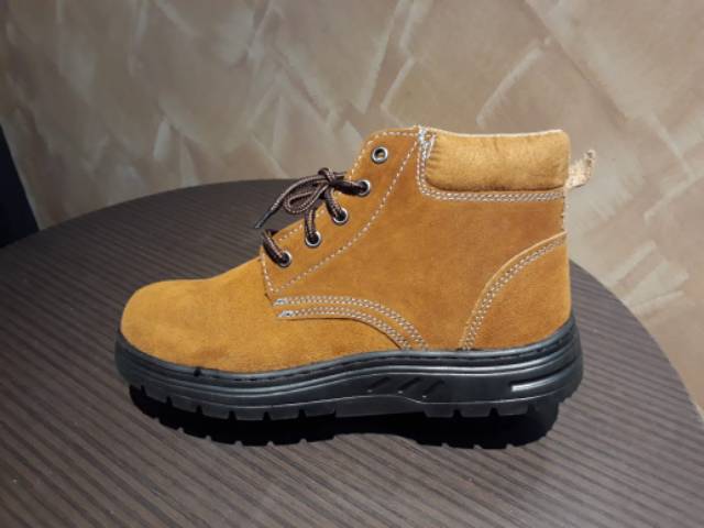 Sepatu Safety shoes middle cut  - sssmc 12