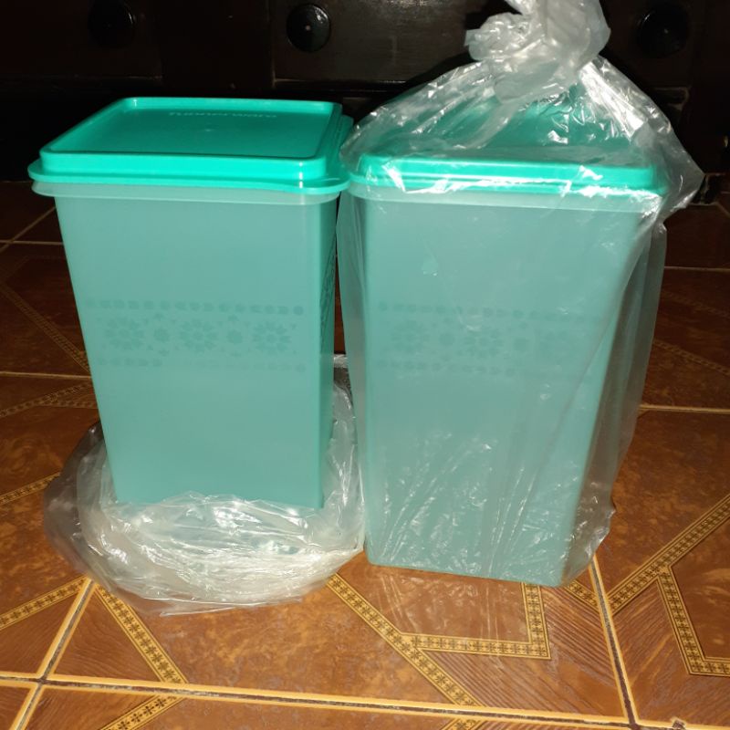 Tupperware Mosaic Sweet Saver Green Paradise