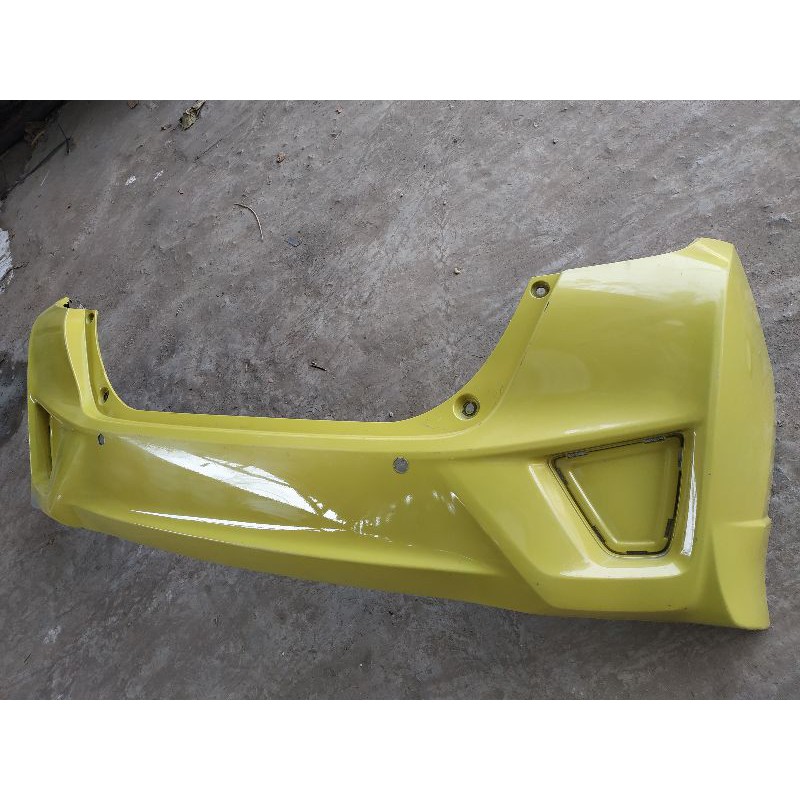 bumper belakang jazz rs 2015
