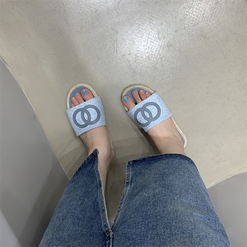 DDS1901 Sandal Slop Wanita Fashion Import OOM Slipers Ready Jakarta Bisa COD (With Box)
