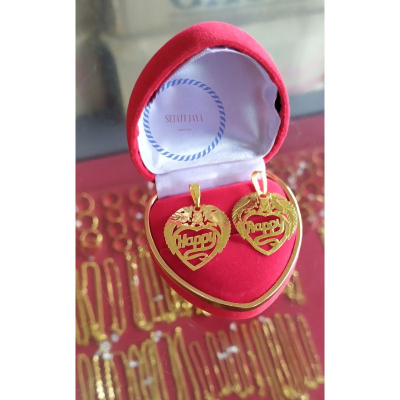 Liontin Happy ukiran daun emas 24 karat