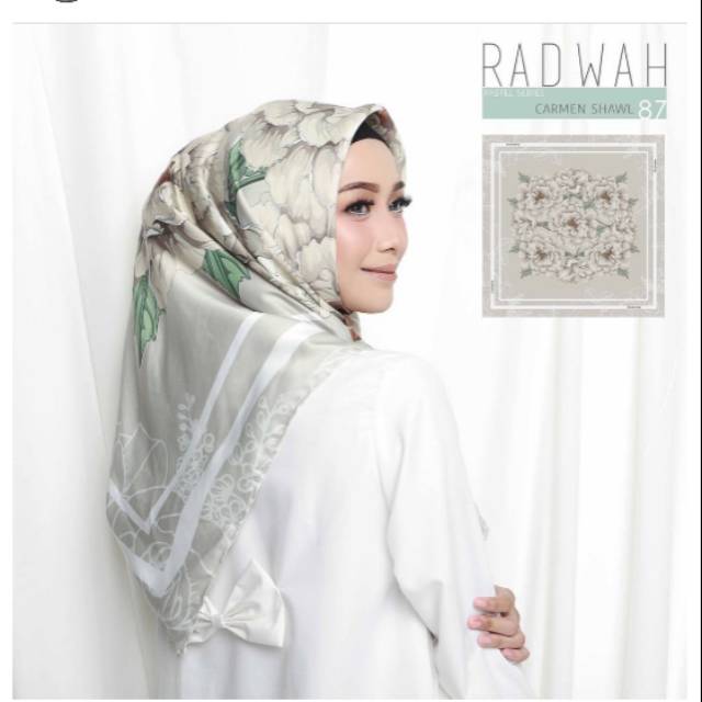 Radwah scarf preloved