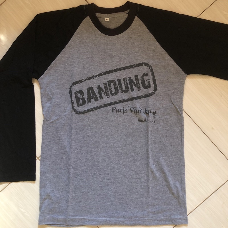Preloved Kaos Bandungan