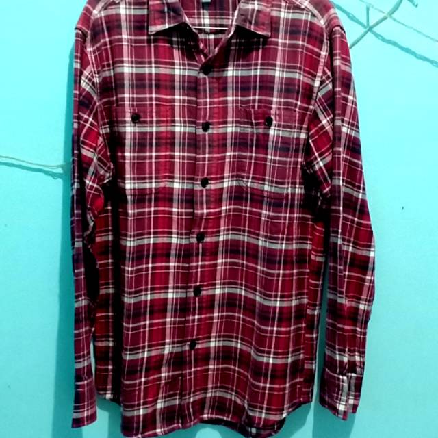 Kemeja UNIQLO second