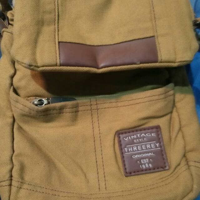 tas selempang threerey preloved