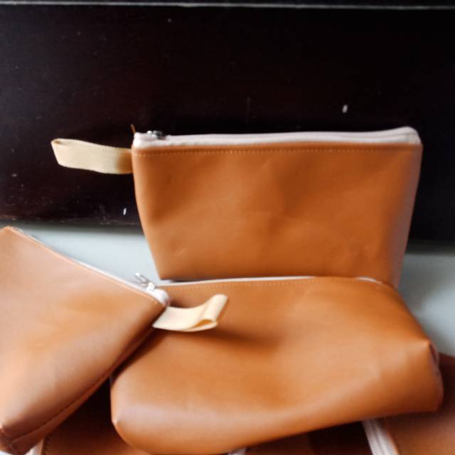 Souvenir dompet bahan kulit sintetis,  souvenir pernikahan