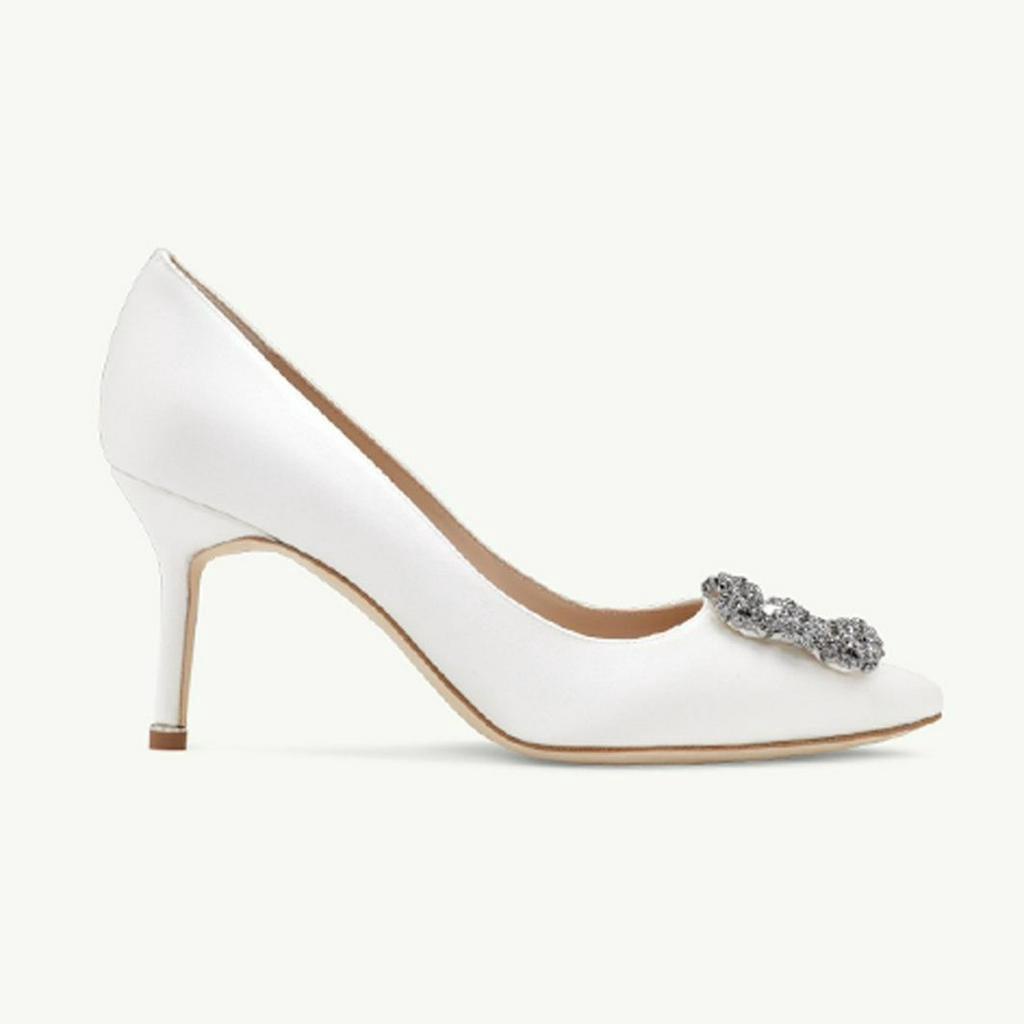 Ma nolo Blah nik Hangisi 7cm Heels Pumps with Dark Crystal Cream Satin