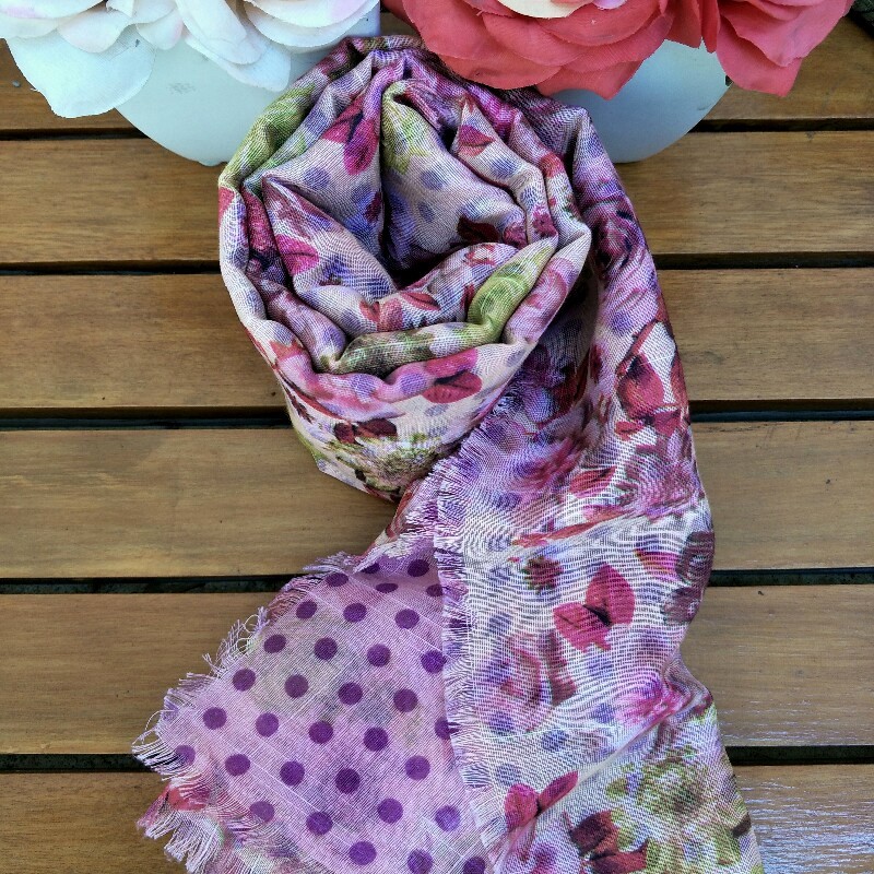 Jilbab Motif Mawar Polkadot Kecil Warna Ungu Lilac