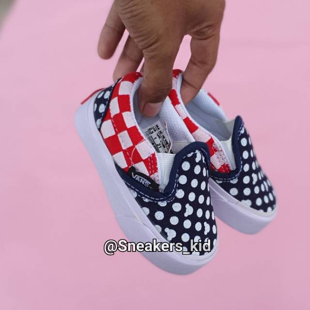 SEPATU ANAK VANS POLKADOT DISNEY CHECKERBOARD SLIP ON 21 - 30  SEPATU ANAK COWOK CEWEK