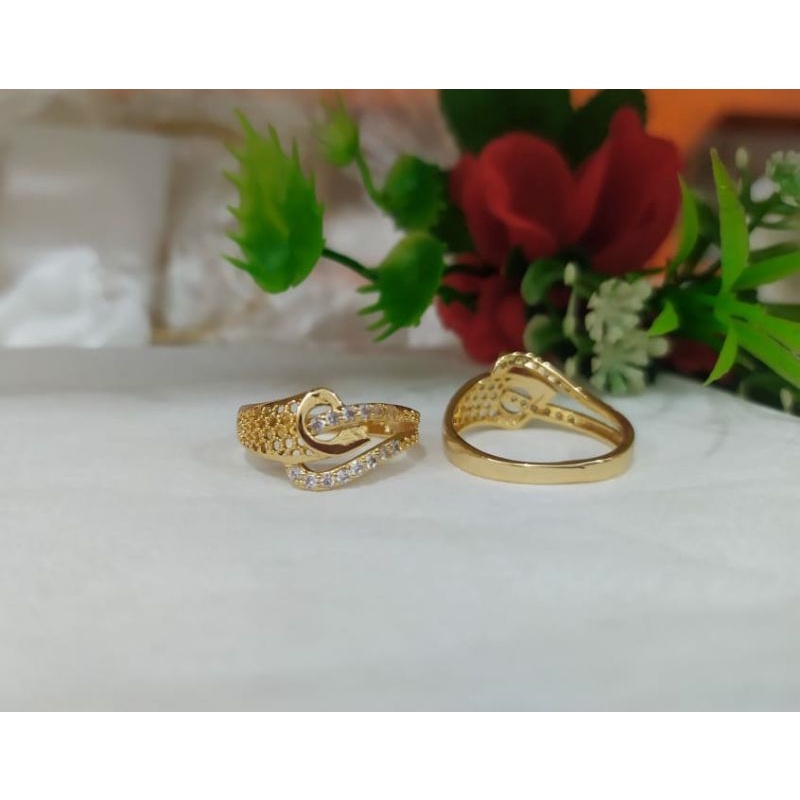 cincin wanita dewasa cantik warna emas