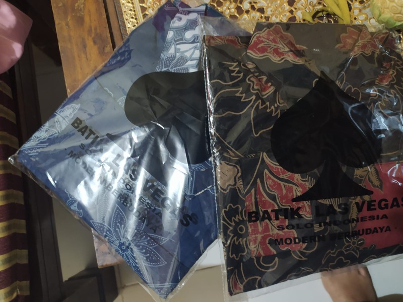 Motif Parang Peksi Dongker Kemeja Batik Prabu Bahan Katun Baturaden Reguler Fit