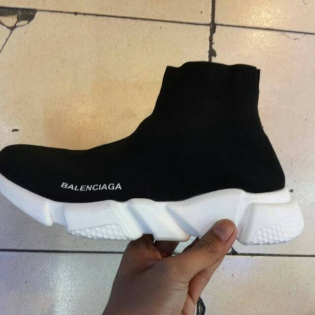 Sepatu Balenciaga Hitam putih | Sepatu Balenciaga Murah | Sneakers Murah | Sepatu Casual