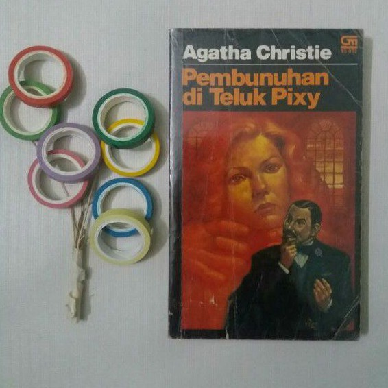 AGATHA CHRISTIE - PEMBUNUHAN DI TELUK PIXY