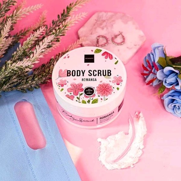 ✨ AKU MURAH ✨SCARLETT Brightening Whitening Body Scrub Romansa