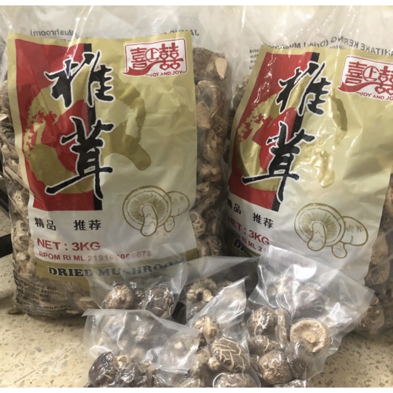 

HIOKIO JAMUR SHITAKE KERING 3kg / SHITAKE DRIED MUSHROOM 3kg