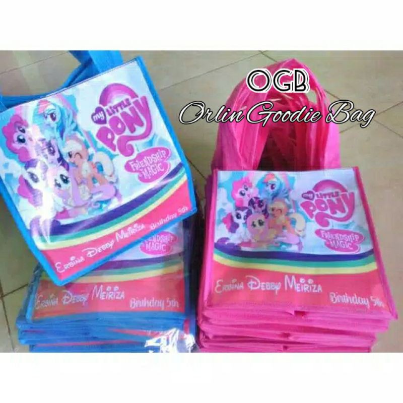 

Tas ultah u/ tumini dll