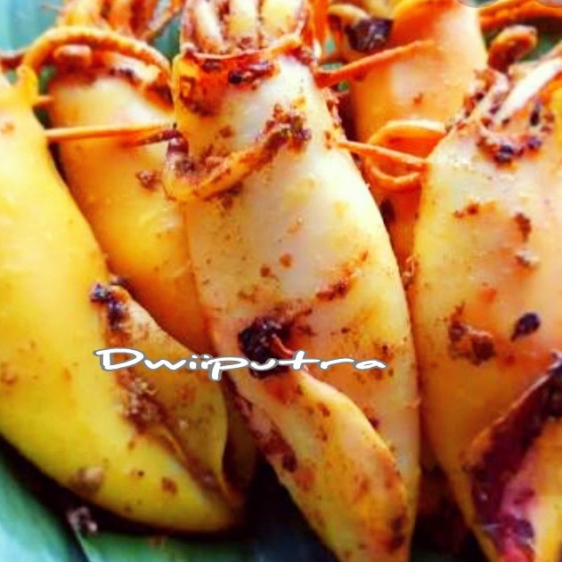 

Cumi Telur / Telor