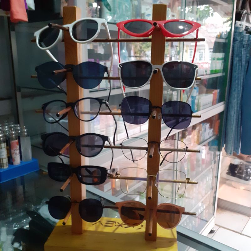 RAK KACAMATA CLASIK KAYU PREMIUM - DISPLAY COD