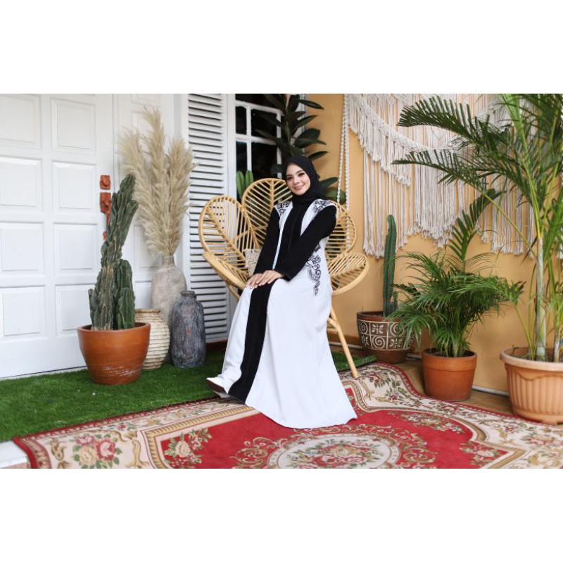 GALLERY EXCLUSIVE ABAYA HITAM MESIR