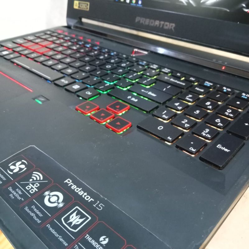 LAPTOP GAMING ACER PREDATOR COR I7-6700HQ RAM 16GB/SSD 128GB+HDD 1TB NVDIA GTX 970M 6GB DEDICATED VRAM KEYBOARD RGB