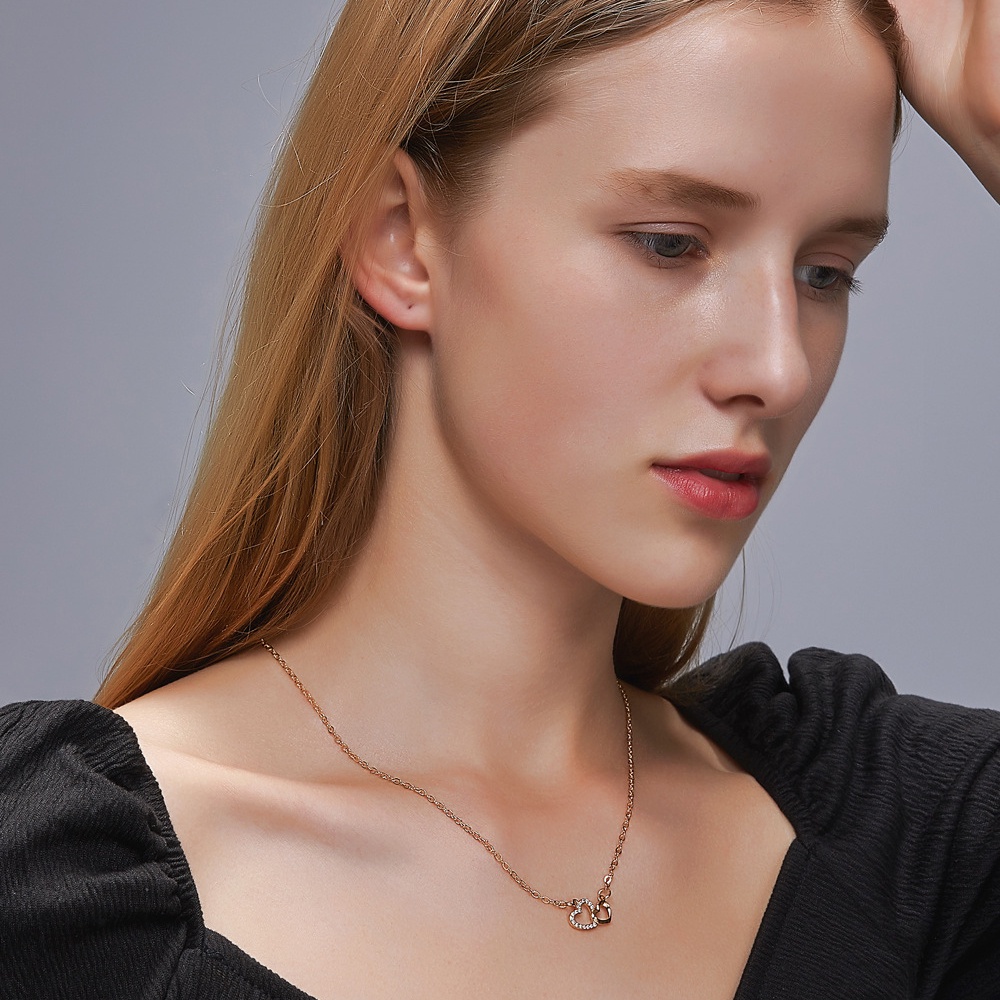 Kalung Rantai Klavikula Hias Liontin Hati Ganda Aksen Berlian Untuk Wanita