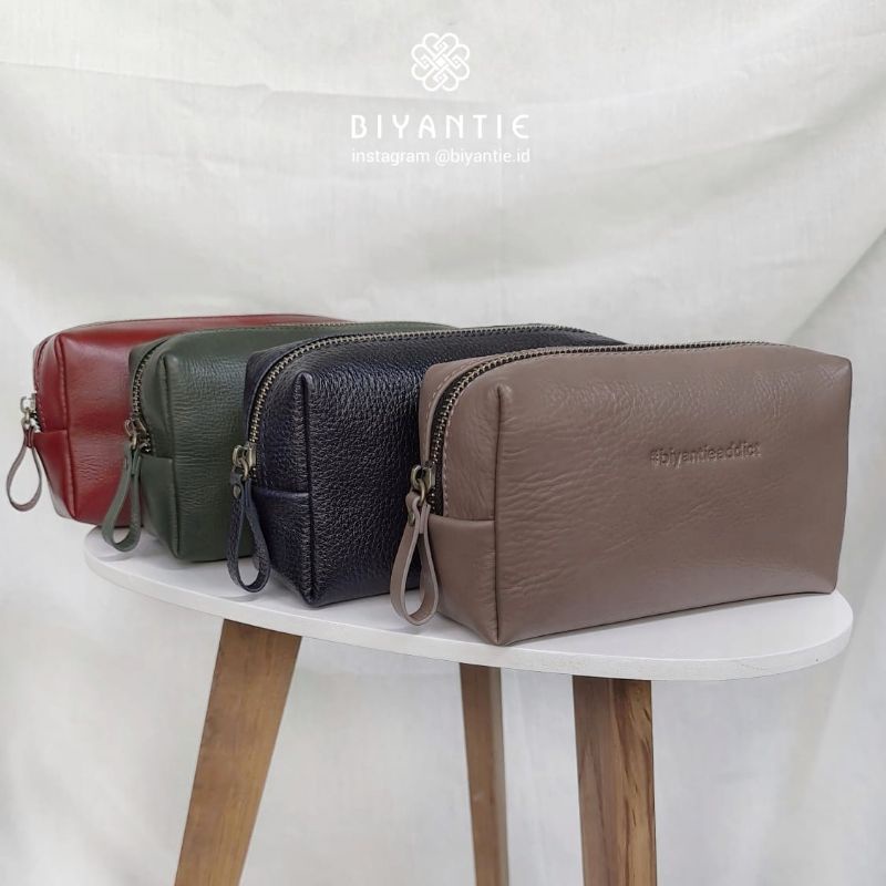 PADUKA Pouch by Biyantie