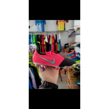Nike phantom academy