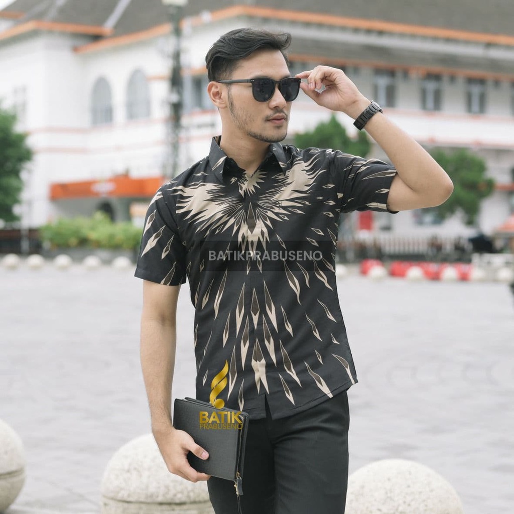 Batik Prabuseno - KSATRIYAN Kemeja Batik Pria Slim Fit Lengan PendekBahan Katun Printing Handmade Pr