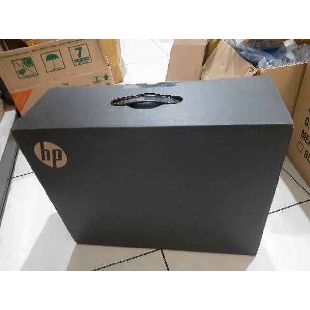 HP SPECTRE 13-AW0003TU X360 i7 1065G7 16GB 2TBssd 13.3 4K UHD OLED