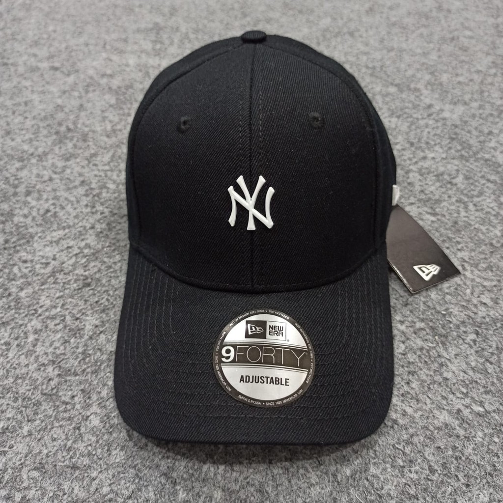 G-008 Topi NY New era Black Logo Small White Iron