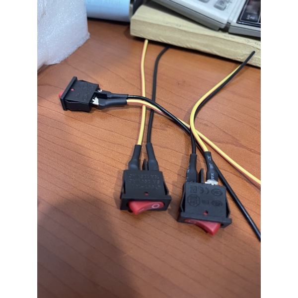 Saklar Switch On Off Kotak Gepeng Kecil 2 Pin Hitam plus kabel