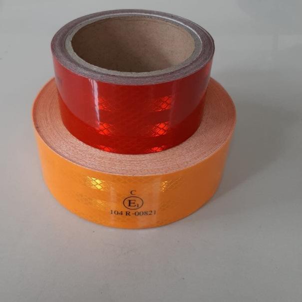 

❉ Scotlight / Scotlet / Sticker pemantul E1 Syarat DISHUB (METERAN) - Kuning ☪