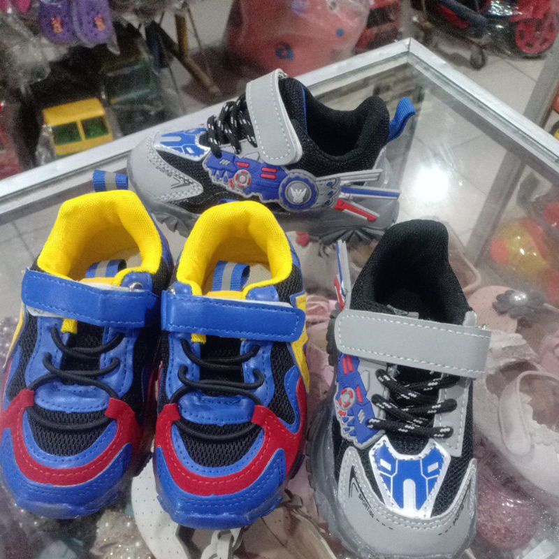 Sepatu Sportsfhesion import  LED Anak-anak 1-4Tahun Size 21-25harga murah