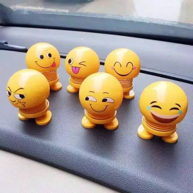 Boneka Emoji Dashboard Mobil Mainan Karakter Emo