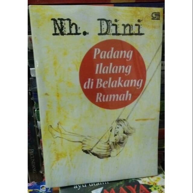Padang Ilalang Dibelakang Rumah