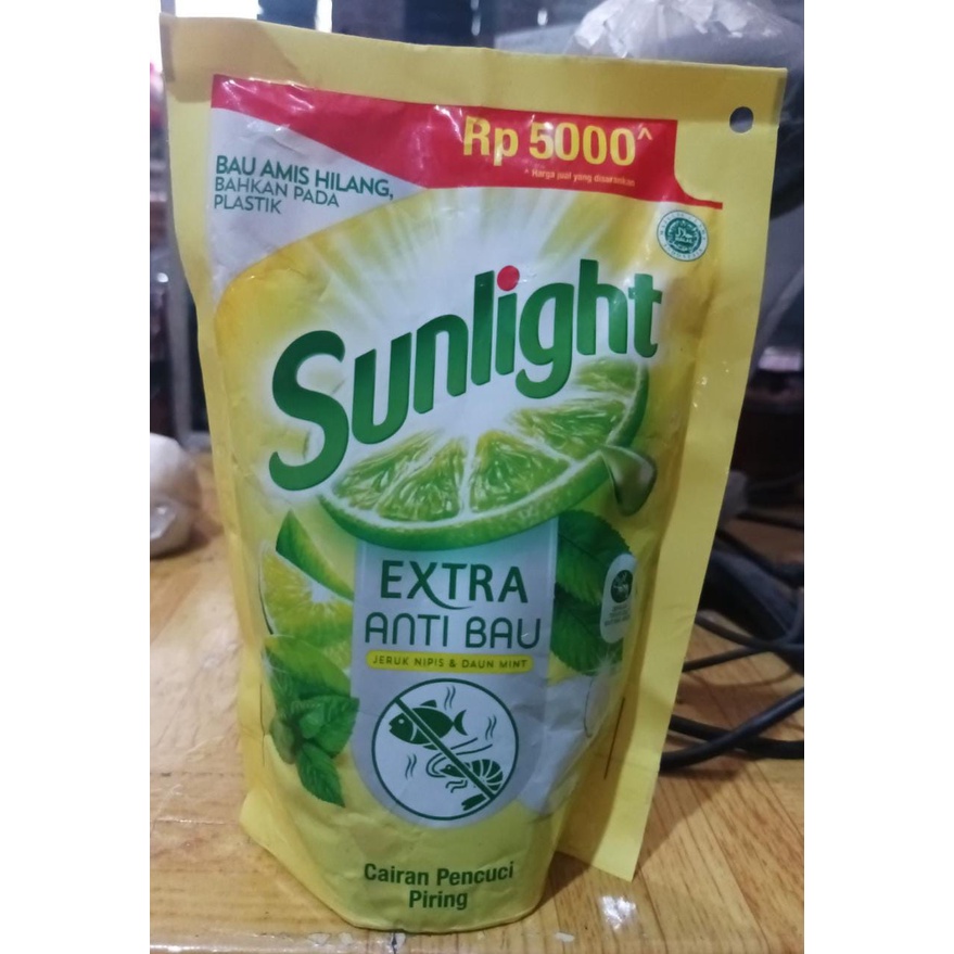 Sunlight Extra Anti Bau Dengan Jeruk Nipis dan Daun Mint 210 ml